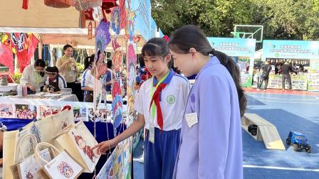 科技赋能劳动 匠心点亮成长 ——向西小学“智造工坊”惊艳亮相深圳市劳动教育巡礼