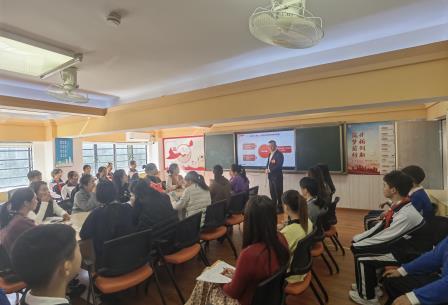 深学笃行全会精神，躬耕教育勇担使命 ——侨香实验学校开展党的二十届四中全会精神专题宣讲活动