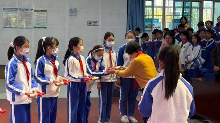 光影镌刻拓荒志，少年接棒续华章——北斗小学邀请罗湖区关工委“五老”讲师团到校开展特色班队会活动