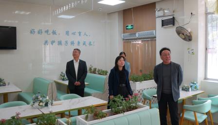 张文晋、李肇贵莅临南湖小学指导  助力校园文化与学校建设提质