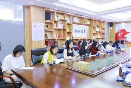 深圳市仙桐实验小学举行十二月班主任工作会议