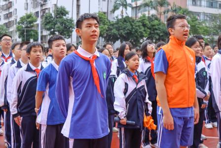 星星火炬，闪耀征程——翠园文锦中学举行2025级初一年级少先队建队仪式