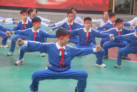 以武励志，以赛聚力——人民小学举办2025年精武体育节暨第七届班际武术比赛