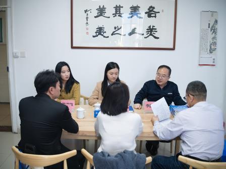 文化铸魂育新人班级焕彩竞风华——罗湖外语实验学校迎接罗湖区“我爱我班”班级文化建设评比检查