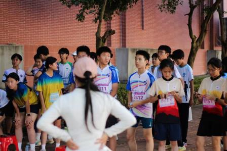 省赛新锐！罗外初中定向越野队首战告捷获团体二等奖