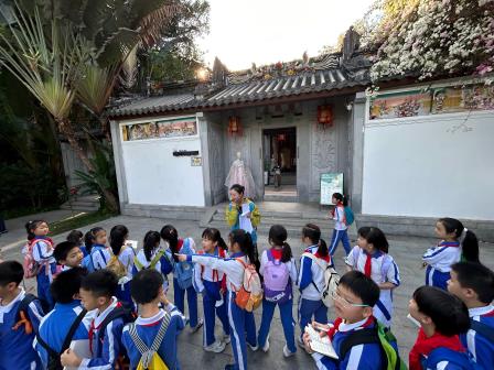 园林拾芳，风雅探园 ——翠竹外国语实验学校“每周半天计划”自然人文主题系列活动圆满开展