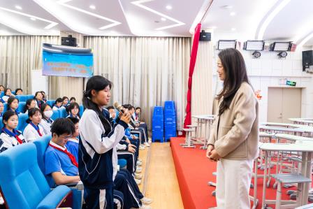 知行合一践初心·争做时代小先生——罗湖外语实验学校召开团员、学生干部座谈会