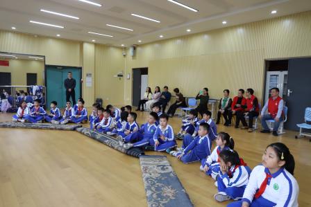 心心“向”融  幸福成长 ——向西小学融合教育迎新嘉华