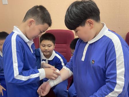 政社校联动共筑安全网，德育安全双驱动齐赋能—深圳市红桂小学开展急救培训活动
