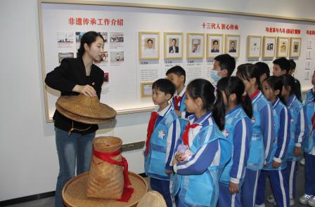 寻茶问道，传承非遗文化 ——深圳市南湖小学开展“每周半天计划”课外实践活动