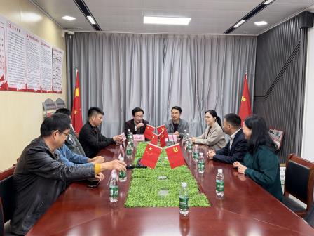 精准帮扶暖校园携手共进促发展——翠竹外国语实验学校赴陈伟源学校开展对点帮扶暨支教探访活动