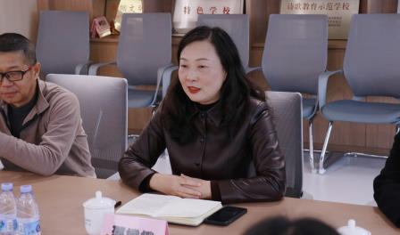 感恩 传承 向未来 ——淘金山小学历任校领导返校共话教育高质量发展