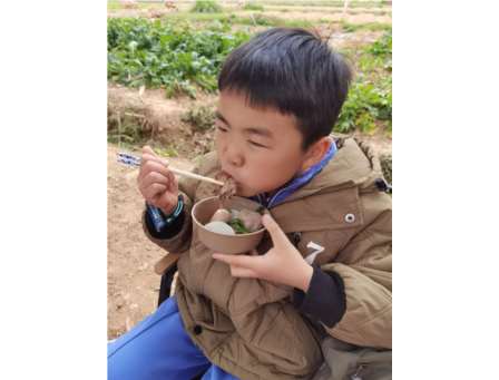 金秋读蔬荟完美收官！怡景学子在田间地头收获劳动与成长