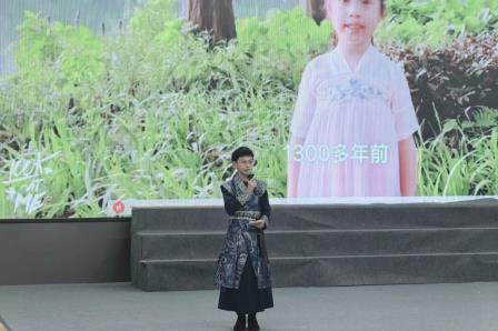 诗画茶俑绘盛唐 知行合一传文脉—— 怡景小学举行2025 语言文化节超学科学习成果展演