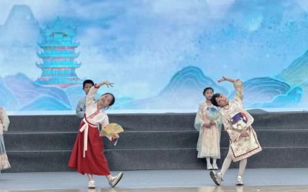 诗画茶俑绘盛唐 知行合一传文脉—— 怡景小学举行2025 语言文化节超学科学习成果展演
