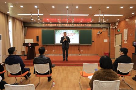 百人听千课聚智慧，华丽小学亮体育新招