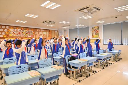安全护航元旦 志愿点亮童心 ——翠北实验小学第18周主题班会