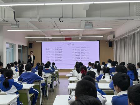 诗韵沁润童年 经典照亮成长 ——湖贝小学“阅读节”系列诗文朗诵欣赏课圆满开展