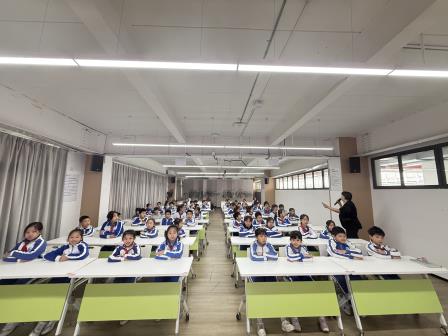 诗韵沁润童年 经典照亮成长 ——湖贝小学“阅读节”系列诗文朗诵欣赏课圆满开展