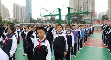 深圳市罗湖区滨河实验中学举行国家宪法日主题教育｜弘扬宪法精神，筑牢精神信仰