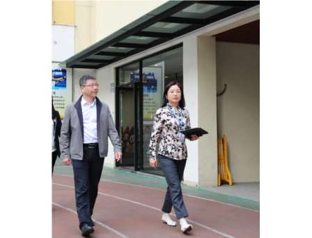  罗湖区教育局局长高延勇赴罗湖小学调研指导