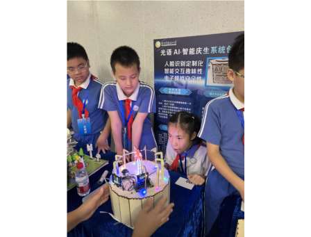 科创逐梦，智启未来——凤光小学在罗湖区第八届大创客节斩获佳绩