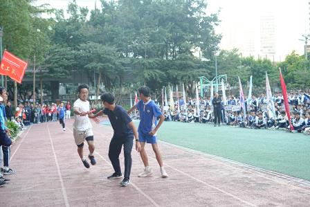 “笃行·竞进·攀高峰”：南方科技大学附属罗湖中学体育节盛大启幕，以拼搏之姿诠释青春力量