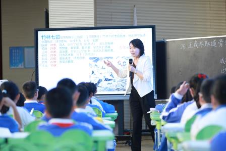 研修赋能促变革   素养课堂新样态 ——广东省中小学“百千万人才培养工程”省培项目暨广东省陈荪名教师工作室、赵红燕名班主任工作室联合研修（第二天语文专场）
