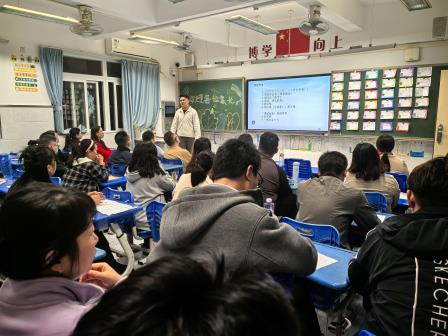山海同频聚心力，家校携手育新苗 ——深圳市梧桐小学2025年秋季学期家长会圆满落幕