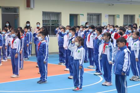 弘扬宪法精神 共建法治校园 ——景园实验小学开展普法宣传活动