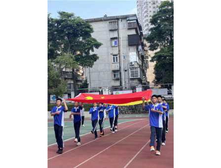 荣耀加冕，拼搏奋进 ——桂园中学德弘校区举行期中表彰暨秋季运动会开幕盛典