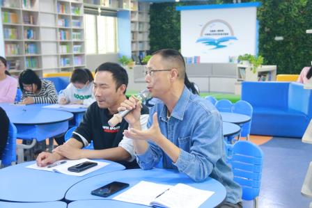 专家引领明方向 座谈聚力促成长——罗芳小学举行班主任座谈会