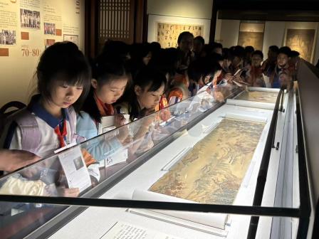 传承千年技艺，触摸丹青温度  ——翠竹外国语实验学校“每周半天计划”美育提升主题校外实践课程华彩启幕