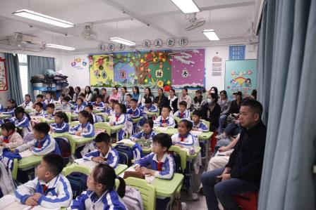 共赴成长之约，同筑未来之基 ——深圳市东昌小学二、四、六年级家长开放日活动圆满举行