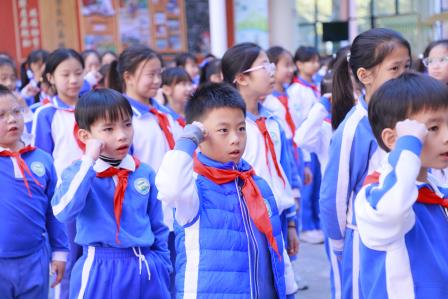 红领巾映初心 强国志少年行 —— 深圳市仙桐实验小学举行少先队新队员入队仪式