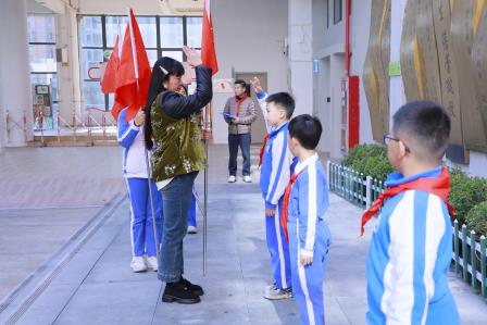 红领巾映初心 强国志少年行 —— 深圳市仙桐实验小学举行少先队新队员入队仪式