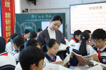 创新“新质教研”，深耕“三师课堂”，落实“学科育人”！罗湖外语实验学校“三师课堂”获专家认可