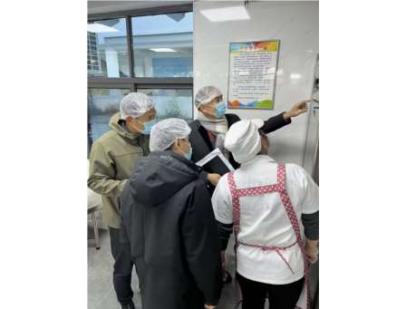 翠茵学校迎课程实施专项督导：常态教学显成效，特色发展获好评