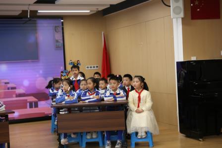 童心巧闯关 学习我做主 ——布心小学开展期末复习动员主题升旗仪式