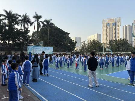 筑牢安全防线，守护生命成长——深圳市翠茵学校开展消防应急疏散演练活动 