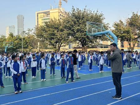 筑牢安全防线，守护生命成长——深圳市翠茵学校开展消防应急疏散演练活动 