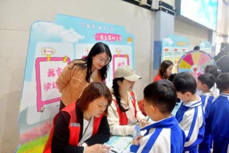 趣味闯关促成长 翠北实小开启 “奇妙专列” 过程性评价之旅 —— 一二年级学子在快乐探索中收获知识与成长