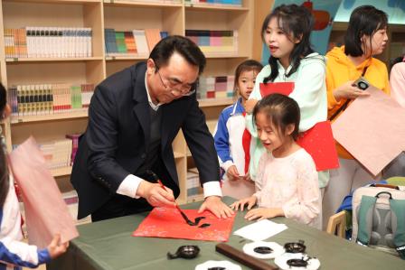 家校同心育英才，翠园东晓创新学校2025-2026学年第一学期家校共建总结会圆满举行