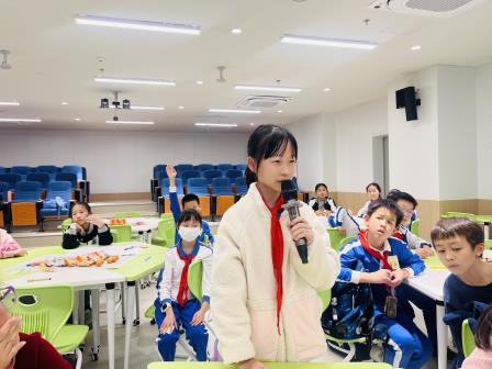“心”光闪闪，快乐同行——翠竹外国语实验学校心理社团期末赋能工作坊顺利展开