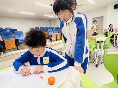 “心”光闪闪，快乐同行——翠竹外国语实验学校心理社团期末赋能工作坊顺利展开