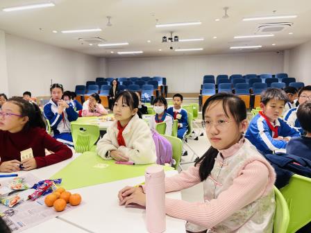 “心”光闪闪，快乐同行——翠竹外国语实验学校心理社团期末赋能工作坊顺利展开