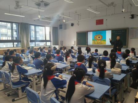 探索新质教育路径，AI赋能期末高效复习——东晓小学开展复习课教研活动