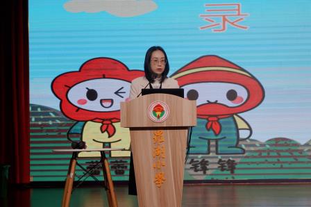 拓维践初心 德美润成长 ——罗湖小学“小雷锋”拓维课程中期汇报展育人新果
