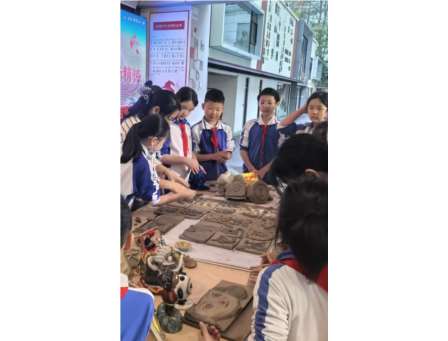 泥巴里的非遗，指尖上的成长 ——深圳市罗湖小学打造特色陶艺社团