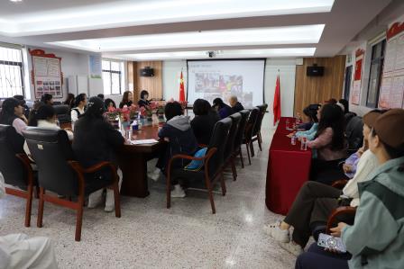 同心·同行·同成长 ——向西小学2025-2026学年度第一学期校级家委会工作总结会议顺利召开